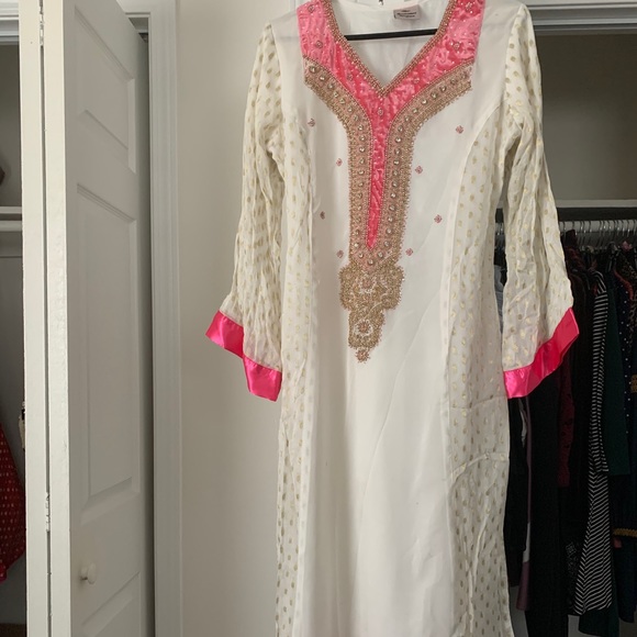 White desi Pakistani Indian full outfit - Picture 2 of 3